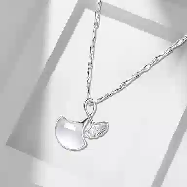 牧言 国潮复古新中式简约小众设计高级感 光面交织条纹银杏叶日常百搭锁骨链 琉璃 三生有杏项链 女款