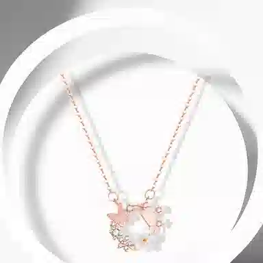 牧言 甜美可爱少女系简约小众设计高级感 光面立体镂空花环蝴蝶皇冠桃花锁骨链 合金 花蝶之约项链 女款