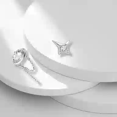 牧言 四芒星爱心 冷淡风甜酷 小众高级感 不对称不规则星芒环绕心形流苏耳饰 怦然心动 耳钉 女款