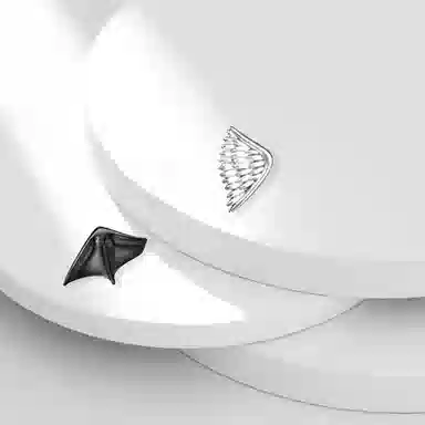 牧言 冷淡风中性简约小众设计高级感 立体不对称翅膀日常百搭耳饰 合金 天使与恶魔耳钉 男女同款情侣款