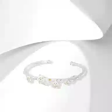 牧言 复古新中式气质简约小众设计高级感 不规则荆棘树枝镂空交织花朵开口可调节手饰 合金 梅花手镯 女款