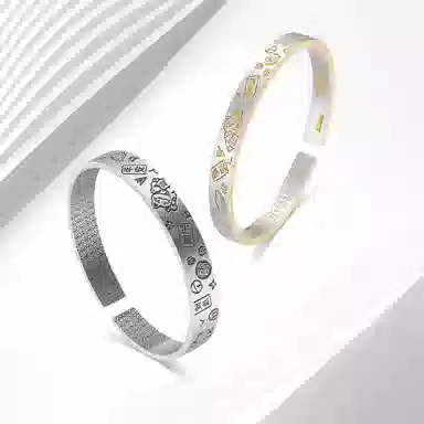 牧言 平安喜乐猫咪 复古气质简约小众设计高级感 立体磨砂吉言爱心福字铃铛幸运草招财猫多元素开口手饰 合金 手镯 男女同款情侣款