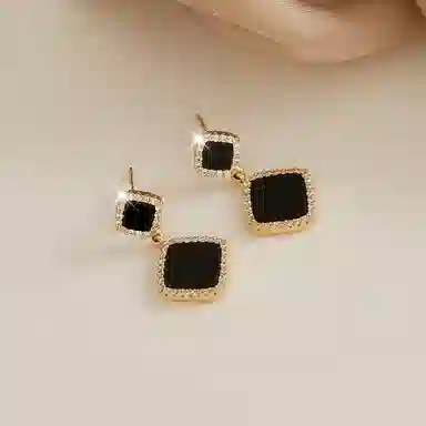 HMZ