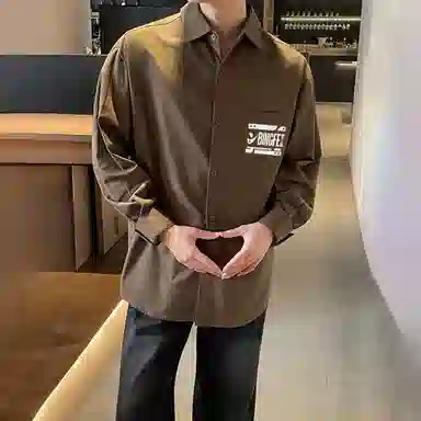 冰飞 美式复古简约字母学院风宽松休闲百搭少年感日常通勤翻领舒适无性别长袖衬衫 男女同款
