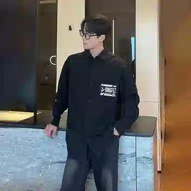 冰飞 美式复古简约字母学院风宽松休闲百搭少年感日常通勤翻领舒适无性别长袖衬衫 男女同款