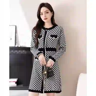 法文箱子 复古格子圆领修身针织长袖连衣裙 女款