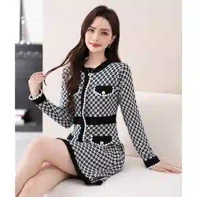 法文箱子 复古格子圆领修身针织长袖连衣裙 女款