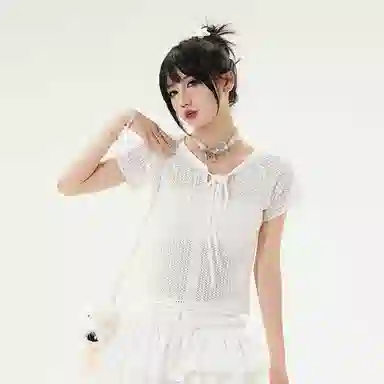 花蔓色 纯色短款修身短袖针织衫 女款