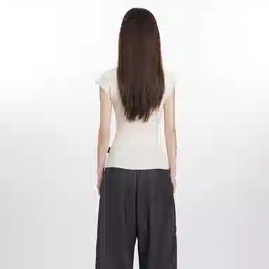 花蔓色 简约气质纯色圆领修身无袖针织衫 女款