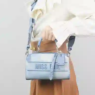 MISS GAIL Boston Bag Blue