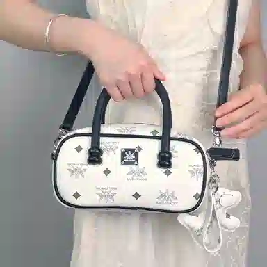 MISS GAIL BP Black White