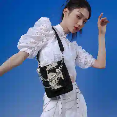 哐花村 甜酷复古手机包原创小众设计链条拼涤纶小包女百搭高级感单肩斜挎包 女款