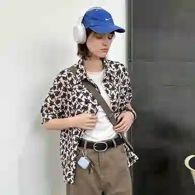 COUNTRY MOMENT vintage