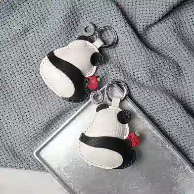 后鸟 大熊猫可爱花花 手工小羊皮真皮 挂件 男女同款情侣款 黑白红色绿色