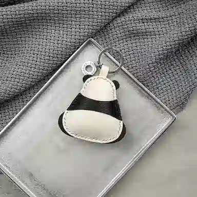 后鸟 可爱熊猫 钥匙扣包包挂饰吊饰品车挂 羊皮 挂件 男女同款情侣款 黑白