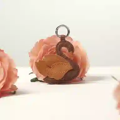 后鸟 天鹅优雅小众个性 手工小羊皮真皮 钥匙扣包包挂件挂饰汽车挂件 男女同款情侣款 棕色黑色白色