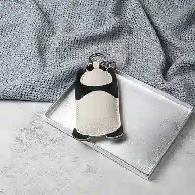 后鸟 熊猫 钥匙扣包包挂饰吊饰品车挂 羊皮 挂件 男女同款情侣款 白色黑色