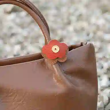 后鸟 一朵小红花花包包挂饰花朵配饰品真皮小众高级感新中式国潮古风复古个性本命年创意简约单手工制作好运 羊皮 挂件 男女同款情侣款