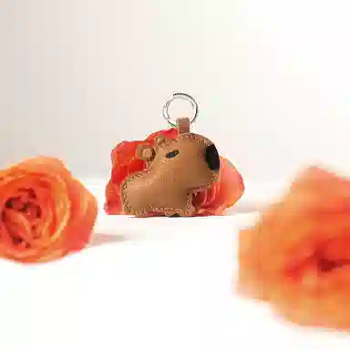 后鸟 水豚可爱卡皮巴拉 简约可爱甜美 手工小羊皮真皮 钥匙扣包包挂件吊饰汽车挂件饰品 男女同款情侣款 美拉德配色