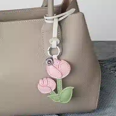 后鸟 郁金香花花朵可爱小众 手工真皮小羊皮 包包挂件钥匙扣吊饰挂饰车挂件 男女同款情侣款 粉色绿色白色