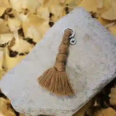 后鸟 无忧小扫帚烦恼都快走包包挂饰配饰品钥匙扣链小众本命年新中式国潮古风高级感简约个性创意趣味好运 绵羊毛 挂件 男女同款情侣款