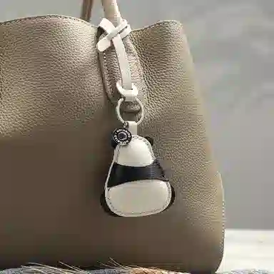 后鸟 可爱熊猫 钥匙扣包包挂饰吊饰品车挂 羊皮 挂件 男女同款情侣款 黑白