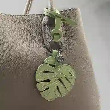 后鸟 龟背竹可爱小清新 钥匙扣包包吊饰汽车饰品 羊皮 挂件 男女同款情侣款 牛油果绿色