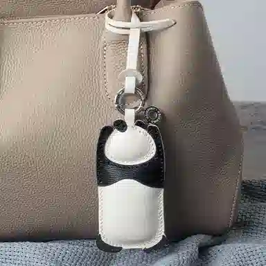 后鸟 熊猫 钥匙扣包包挂饰吊饰品车挂 羊皮 挂件 男女同款情侣款 白色黑色