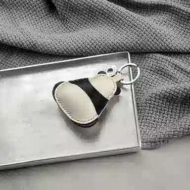 后鸟 可爱熊猫 钥匙扣包包挂饰吊饰品车挂 羊皮 挂件 男女同款情侣款 黑白