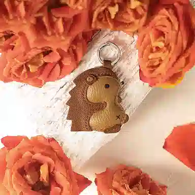 后鸟 包包挂件吊饰汽车挂件饰品可爱刺猬 手工小羊皮真皮 钥匙扣 男女同款情侣款 美拉德配色棕色