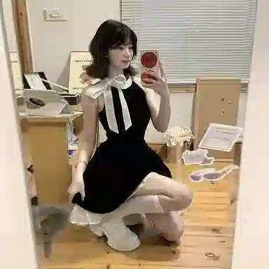 SUNSUNTOWN Colorblock Halter Dress