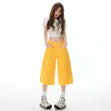 拾籍 合身阔腿适中高腰牛仔短裤 女款