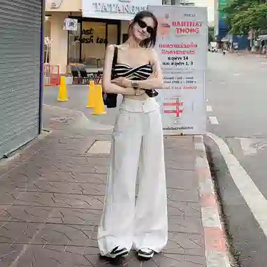 拾籍 纯色高腰宽松舒适牛仔裤 女款