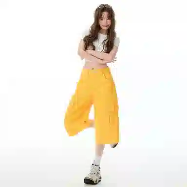 拾籍 合身阔腿适中高腰牛仔短裤 女款