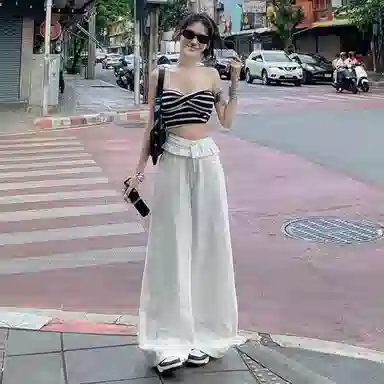 拾籍 纯色高腰宽松舒适牛仔裤 女款