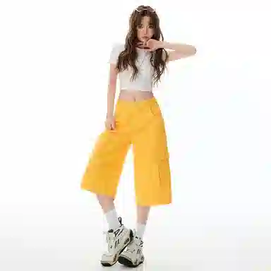 拾籍 合身阔腿适中高腰牛仔短裤 女款