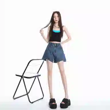 拾籍 热裤简约通勤牛仔短裙 女款