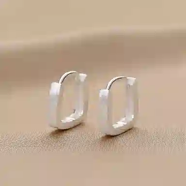 990