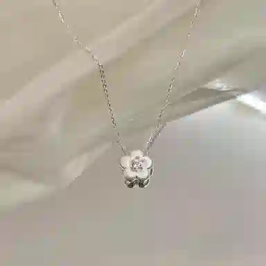 990