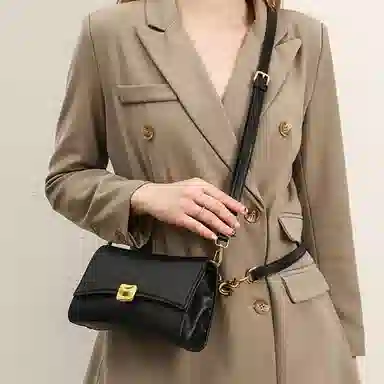 NOMK Pillow Bag Black