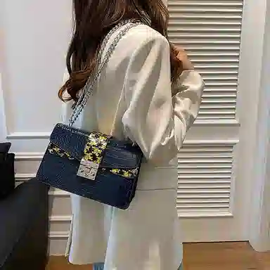 NOMK Vintage Crocodile Chain Shoulder Bag