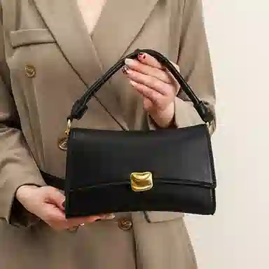 NOMK Pillow Bag Black