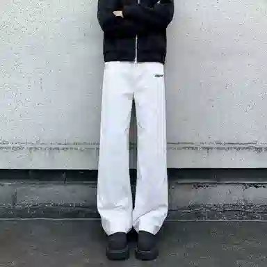 Fakeyoung cleanfitvibelogo