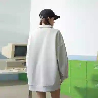 Fakeyoung Vlogo
