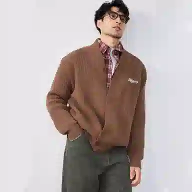 Fakeyoung logoV
