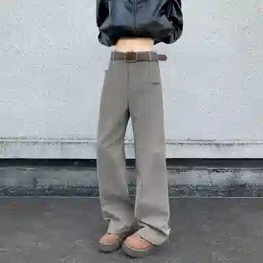 Fakeyoung cleanfitvibelogo