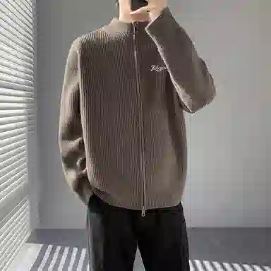 Fakeyoung logocleanfitchic