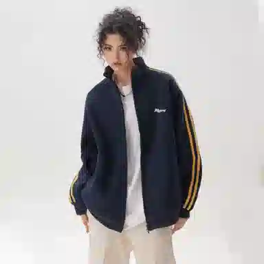 Fakeyoung logo