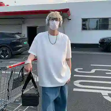 Fakeyoung T