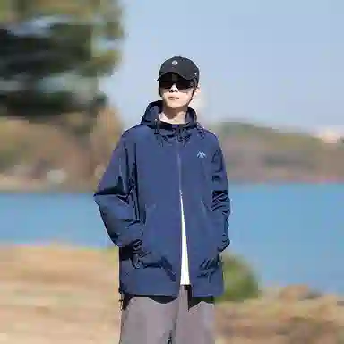 虫小绿 日系简约凉感透气吸湿排汗薄款基础款学生党纯色时尚潮流休闲百搭宽松连帽服夹克外套 男女同款
